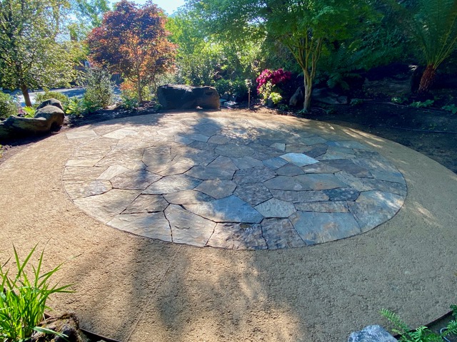 GraniteCrete permeable paving inlaid with stones